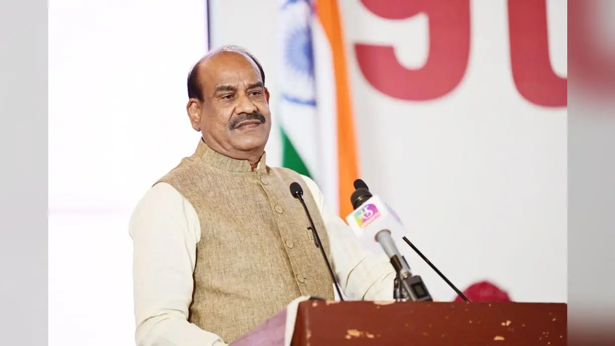 जन प्रतिनिधियों को कानूनों की जानकारी जनता तक पहुंचाने में महत्वपूर्ण भूमिका निभानी चाहिए, बोले ओम बिरला