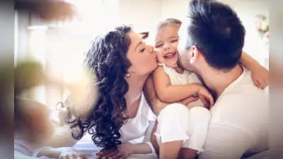 Happy Daughters Day 2023 : हर घर की मुस्कान हैं बेटियाँ, कुछ ऐसे मनाएं खास दिन