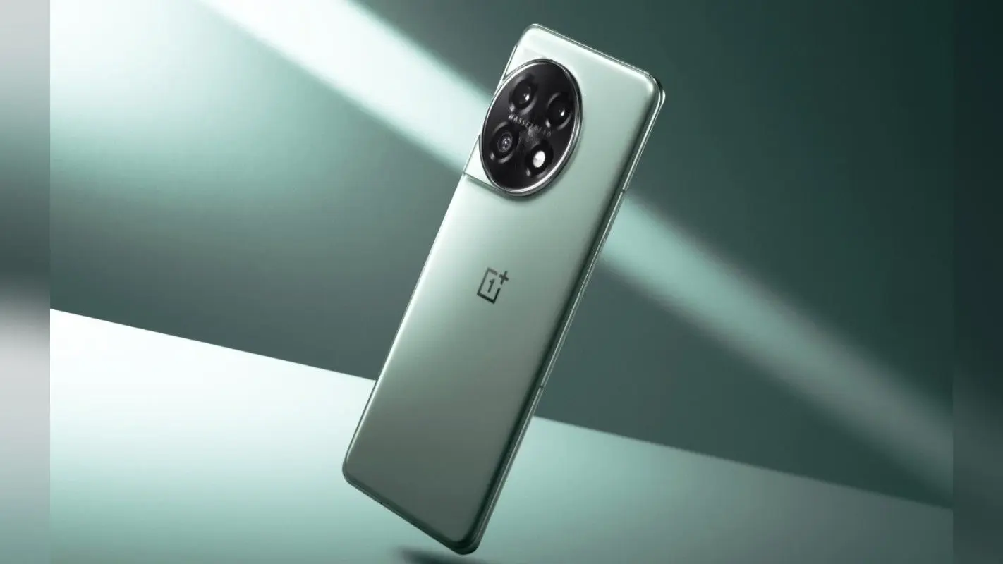 OnePlus यूजर्स की बल्ले-बल्ले, सस्ते कीमत पर खरीदें वनप्लस के स्मार्टफोन्स, फ्री में मिलेंगे चार्जर और फोन कवर
