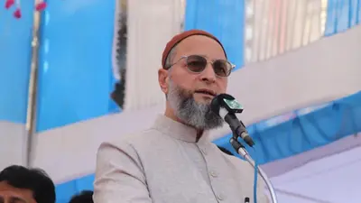 MCD चुनाव में AIMIM के 15 उम्मीदवारों का किया ऐलान, ओवैसी ने कहा – गुजरात और सीलमपुर में विकास नहीं होता