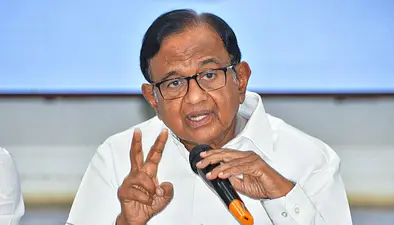 कांग्रेस सांसद पी चिदंबरम ने मोदी की तारीफ कर चौंकाया, कहा- योजना अच्छे से लागू करती है सरकार