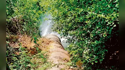 धनबाद : एक तरफ पानी की बर्बादी, दूसरी ओर प्यासी है आबादी