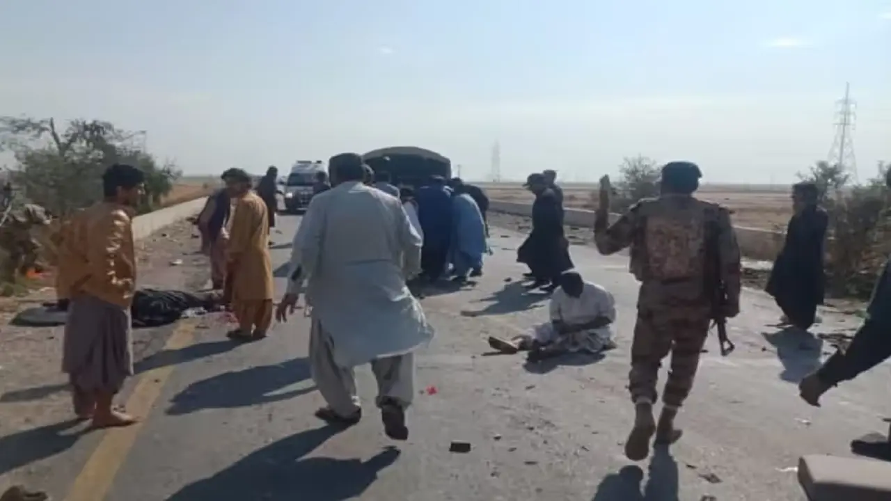 Pakistan Blast: खैबर पख्तूनख्वा में ‘आत्मघाती’ हमले में 44 की मौत, कई गंभीर, बढ़ सकता है मृतकों का आंकड़ा