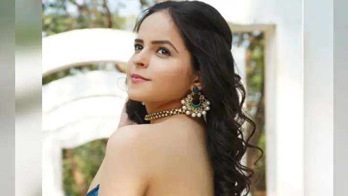 Taarak Mehta Ka Ooltah Chashmah : ‘सोनू’ ने ब्लू ड्रेस में शेयर की ये ग्लैमरस PHOTO, फैंस बोले – टप्पू संग अभी तक…