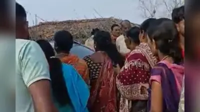 झारखंड: पलामू में आंगनबाड़ी सेविका के चयन में गड़बड़ी! सीडीपीओ की गाड़ी पर हमला, केस दर्ज