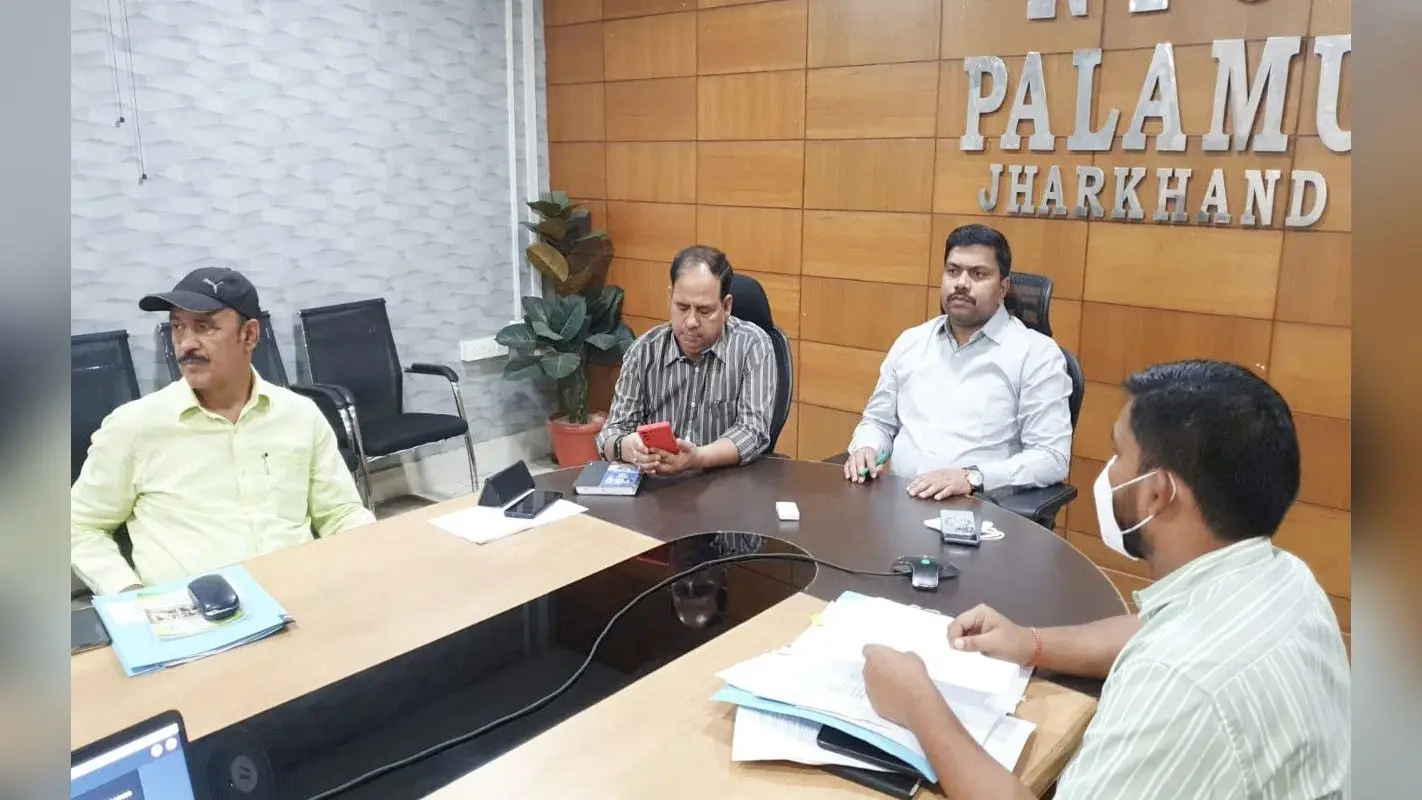 झारखंड : पलामू में 10 मुसहर परिवार को मिला आवासीय जमीन का पट्टा, इस पर जल्द बनेंगे घर