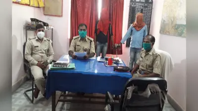 बीड़ी पत्ता के खलिहान में आग लगाने पहुंचे 2 टीपीसी समर्थक गिरफ्तार, 3 पोस्टर समेत कई सामग्री बरामद