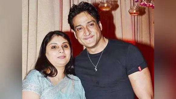दिवंगत इंदर कुमार की पत्नी ने शाहरुख और करण पर साधा निशाना, कहा- पति के काम मांगने पर नंबर को कर दिया था ब्लॉक