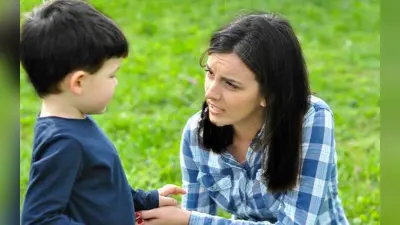 Parenting Tips : अपने बच्चे के भाषाई कौशल को मजबूत बनाना चाहते हैं, तो अपनाएं ये तरीका