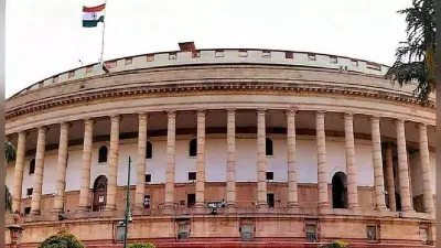 नियम-कानून से ऊपर कोई नहीं है