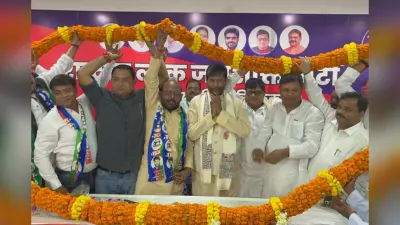 पारस के लिए आसान नहीं अध्यक्ष की कुर्सी, चिराग की रणनीति पर अब है सबकी नजर