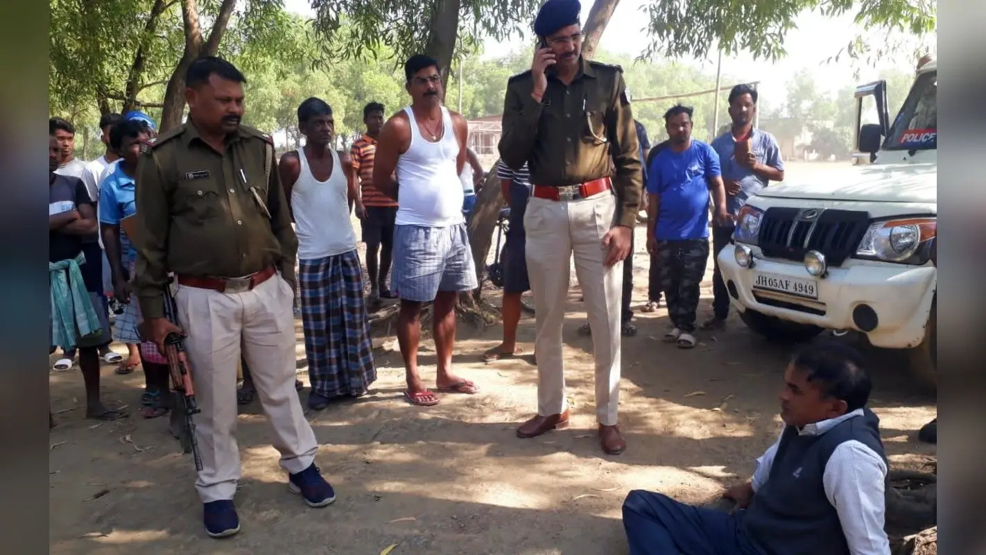 Jharkhand: पूर्वी सिंहभूम में प्रधान शिक्षक ने 8 साल की आदिवासी बच्ची के साथ की गंदी हरकत, भीड़ ने पीटा