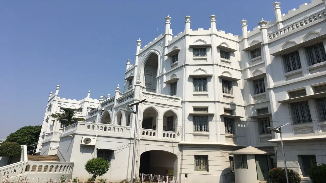 पटना वीमेंस कॉलेज में नामांकन की प्रक्रिया शुरू, जानें सीट की डिटेल और पूरा प्रोसेस