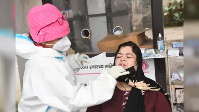 UP News : गोरखपुर में कोविड का तीसरा मरीज मिला, एम्स छात्रा की रिपोर्ट आयी पॉजिटिव, मेडिकल कॉलेज में दहशत