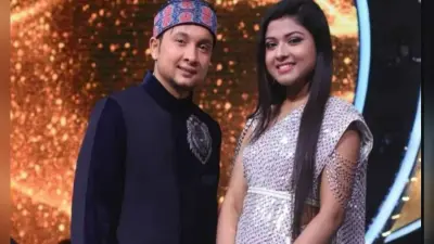 ‘Indian Idol 12’ विनर पवनदीप राजन और अरुणिता कांजीलाल लंदन की सड़कों पर हाथ थामे आये नजर, वीडियो वायरल