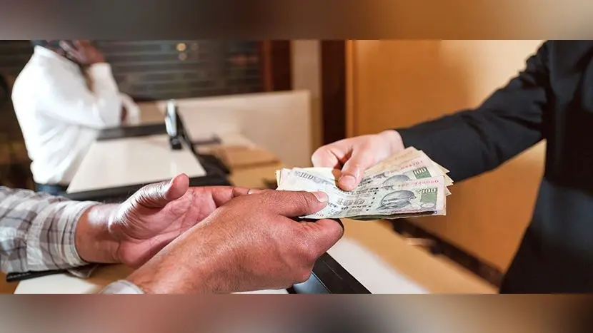 वित्त वर्ष 2020-21 में कर्मचारियों के वेतन में हुई मात्र 3.6 प्रतिशत की वृद्धि