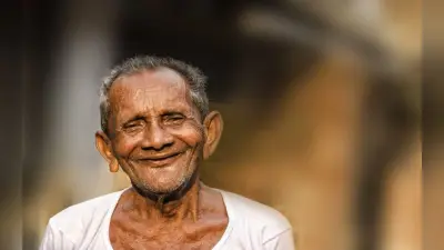15 हजार से कम है महीने की आमदनी, तो मोदी सरकार की इस योजना का उठा सकते हैं लाभ