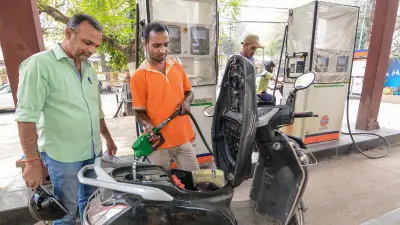 Petrol Pump Fraud: इन आसान टिप्स को फॉलो कर पेट्रोल पंपों पर होने वाली धोखाधड़ी से बचें