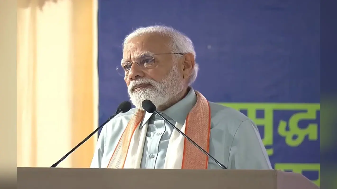 वैक्सीनेशन पर समीक्षा बैठक में बोले पीएम मोदी, हमें लापरवाही नहीं बरतनी है, कोरोना के खात्मे तक जंग जारी रहेगी