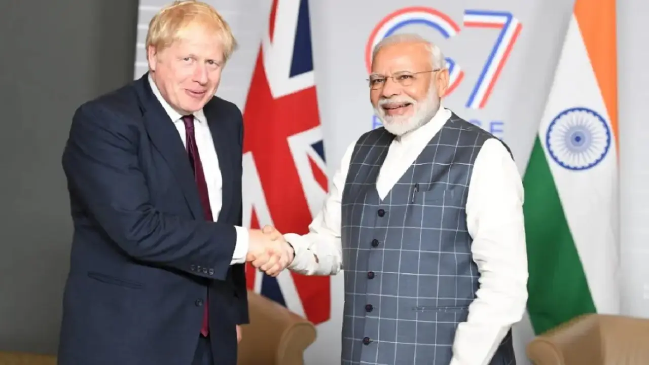 Constitution Day: पीएम नरेंद्र मोदी ने कहा- संविधान के लिए समर्पित सरकार, विकास में भेद नहीं करती