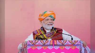 पीएम मोदी की मां हीराबेन ने आज अपने जीवन के 100 साल किए पूरे, जन्मदिन मनाने गांधीनगर पहुंचे प्रधानमंत्री