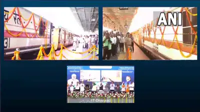 प्रधानमंत्री नरेंद्र मोदी ने दुनिया के सबसे बड़े रेलवे प्लेटफॉर्म का किया उद्घाटन, जानें इसकी खासियत