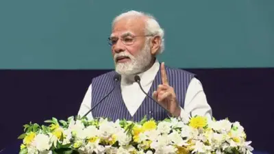 Gujarat: बनासकांठा में PM मोदी ने किया रोड शो, बोले- नवरात्रि के दौरान अंबाजी में होना सौभाग्य की बात