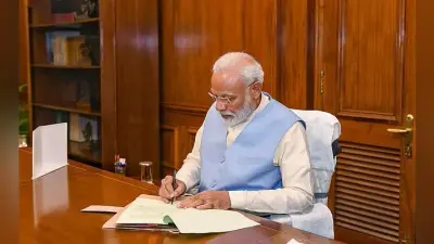 Corona से जंग पर पीएम मोदी लगातार एक्टिव, पीएमओ दे रहा दिन में तीन बार अपडेट