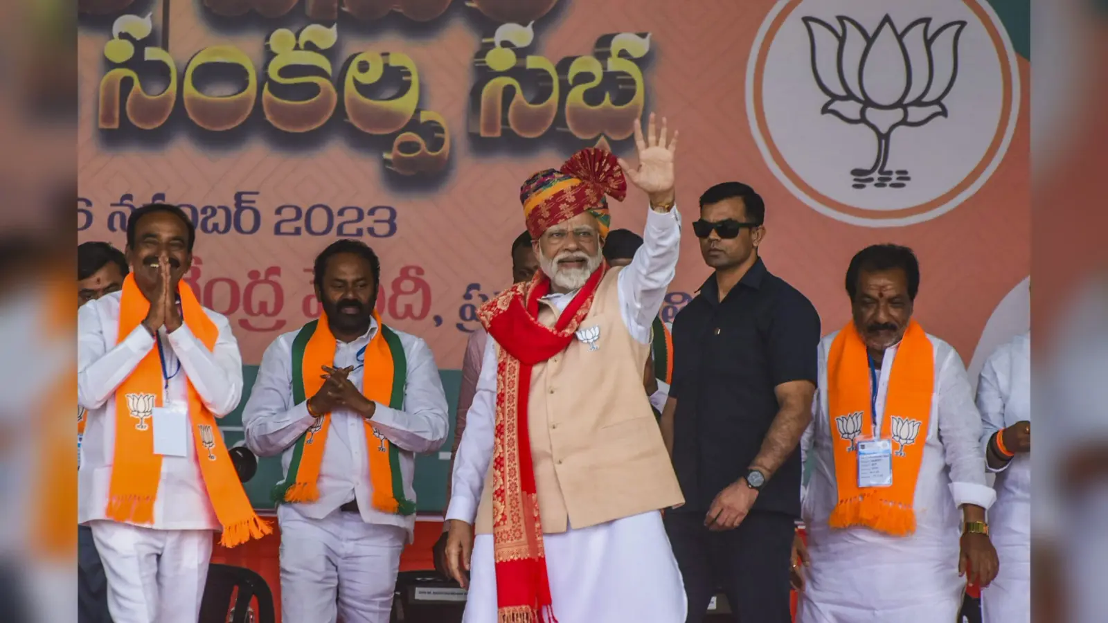 PM Modi In Telangana: विपक्ष पर जमकर बरसे पीएम मोदी, कहा- ‘सत्ता में आकर राज्य को पीछे धकेल दिया’