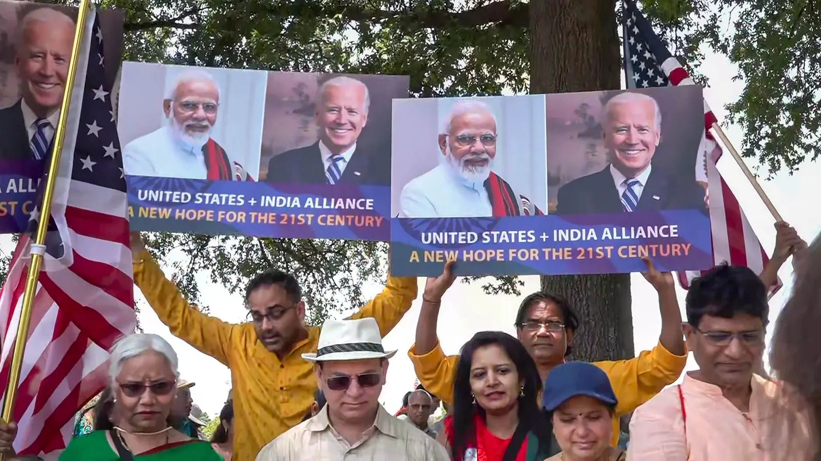 कौन हैं थानेदार? संसद के संयुक्त सत्र के संबोधन के लिए पीएम मोदी को लेकर जाएंगे मंच तक