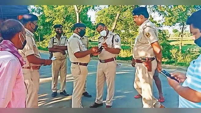 जामताड़ा में मूर्ति विसर्जन के दौरान दो गुटों में झड़प, गांव में धारा 144 लागू, चप्पे-चप्पे पर पुलिस बल तैनात