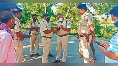 जामताड़ा में मूर्ति विसर्जन के दौरान दो गुटों में झड़प, गांव में धारा 144 लागू, चप्पे-चप्पे पर पुलिस बल तैनात