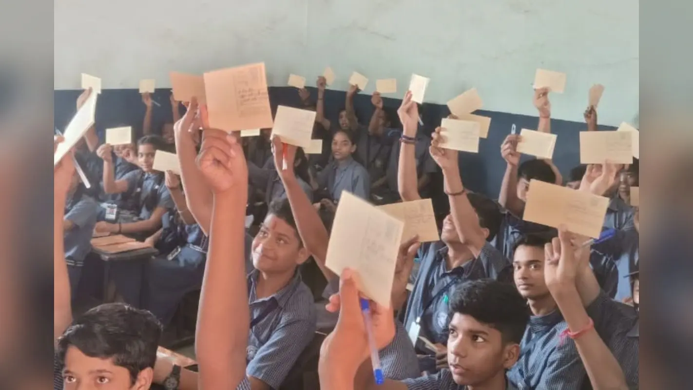 रांची:स्वर्णरेखा नदी व इक्कीसो महादेव को बचाने के लिए पोस्टकार्ड लिखो अभियान का आगाज, बच्चों ने लगायी ये गुहार