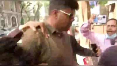 मुंबई क्रूज ड्रग्स केस में एनसीबी के समक्ष पेश हुआ प्रभाकर सेल, क्या-क्या राज खोेले?