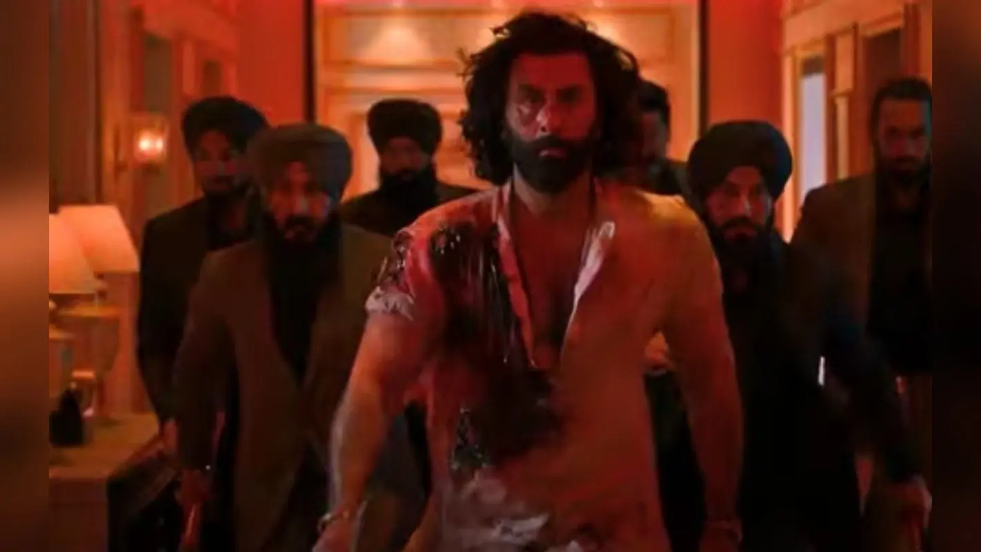 Animal First Movie Review: रणबीर कपूर की फिल्म एनिमल देख हिल जाएगा दिमाग, फर्स्ट रिव्यू आया सामने