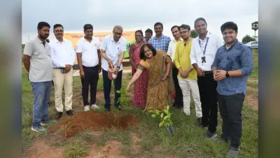 PHOTOS: देवघर संस्करण के 20वें स्थापना दिवस पर प्रभात खबर ने एम्स में किया पौधरोपण, लगाये बेल के पौधे