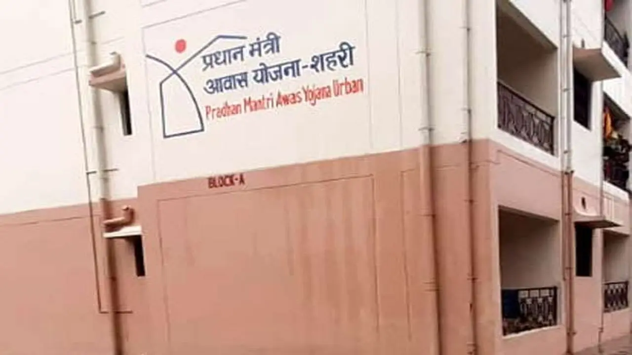 बिहार में पीएम आवास योजना के लाभार्थियों पर कार्रवाई, जानें क्यों 361 लाभुकों पर दर्ज हुई FIR?