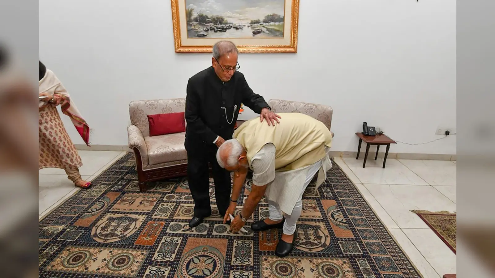 ‘जब मिलते थे पैर छूते थे’, नरेंद्र मोदी और प्रणब मुखर्जी की मुलाकात होती थी खास