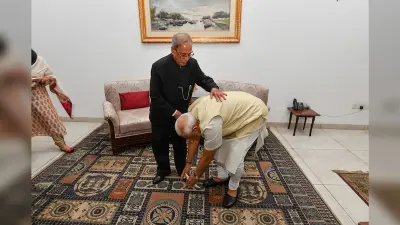 Pranab Mukherjee Death LIVE : कोलकाता नहीं दिल्ली में होगा प्रणब मुखर्जी का अंतिम संस्कार, देश में 7 दिनों का राष्ट्रीय शोक