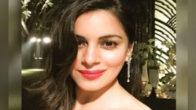 Kundali Bhagya की प्रीता समंदर में बिकनी लुक में दिखीं बोल्ड, सोशल मीडिया पर वायरल हुई ये स्टनिंग PHOTOS