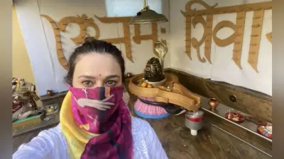 अभिनेत्री प्रीति जिंटा ने शेयर की शिव मंदिर की तसवीर, लिखा- आज भारत की याद आ रही थी तो…