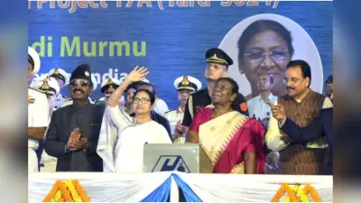 Photos : राष्ट्रपति द्रौपदी मुर्मू ने कोलकाता में नौसेना के युद्धपोत ‘विंध्यगिरि’ का किया जलावतरण