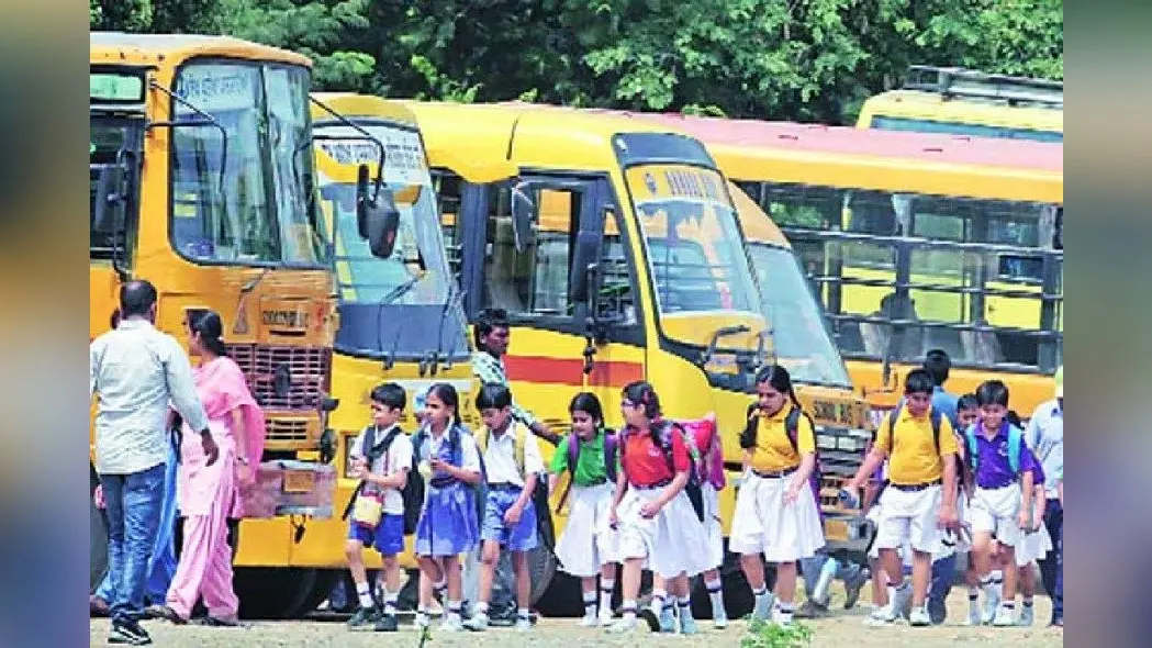 कोरोना संकट के बीच दिल्ली के प्राइवेट स्कूलों में महंगी हुई शिक्षा, सरकार के आदेश के बावजूद 50 फीसदी तक बढ़ाई फीस