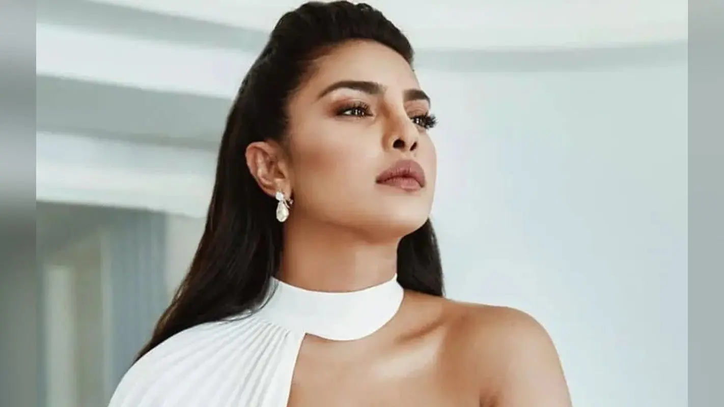 प्रियंका चोपड़ा इस वजह से लौटी हैं भारत, फिल्मों से नहीं इस खास चीज से है कनेक्शन