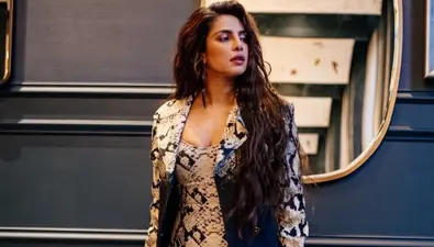 Entertainmet News: मदर्स डे पर प्रियंका ने मां और बेटी संग शेयर की फोटो, विराट ने अनुष्का के नाम लिखा पोस्ट