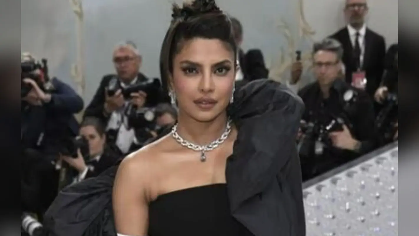 Met Gala 2023: प्रियंका चोपड़ा के 11 कैरेट नेकलेस पर टिकी सबकी नजर, अरबों में है कीमत, देखें तसवीर