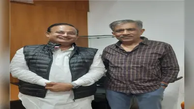 पटना पहुंचे प्रकाश झा ने वीआईपी के राष्ट्रीय प्रवक्ता से की मुलाकात, बंद कमरे में घंटों हुई बातचीत