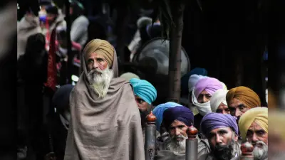 Farmers Protest : कड़ाके की ठंड में भी किसानों का जोश हाई, 30 दिन क्या 300 दिनों तक आंदोलन करने की दी चेतावनी