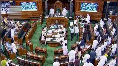 India-China Tension: भारत-चीन के बीच झड़प की गूंज संसद में, लोकसभा में जोरदार हंगामा