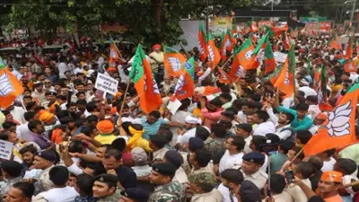 मोतिहारी: कस्टम अधिकारी बनकर पटना के प्रॉपर्टी डीलर से 30 लाख की छिनतई बस से रक्सौल जा रहा था प्रॉपर्टी डीलर